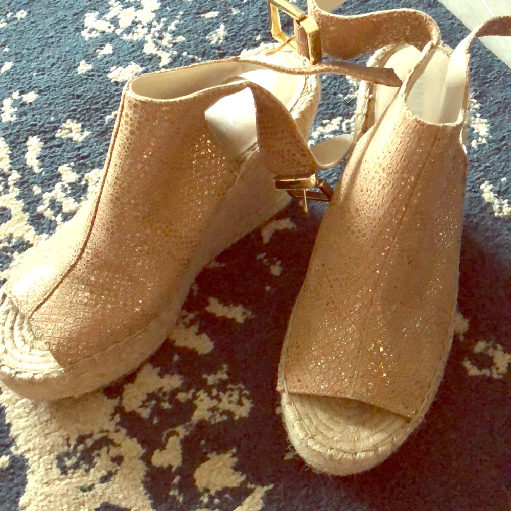 Kenneth Cole Wedge Sandals - size 6.5